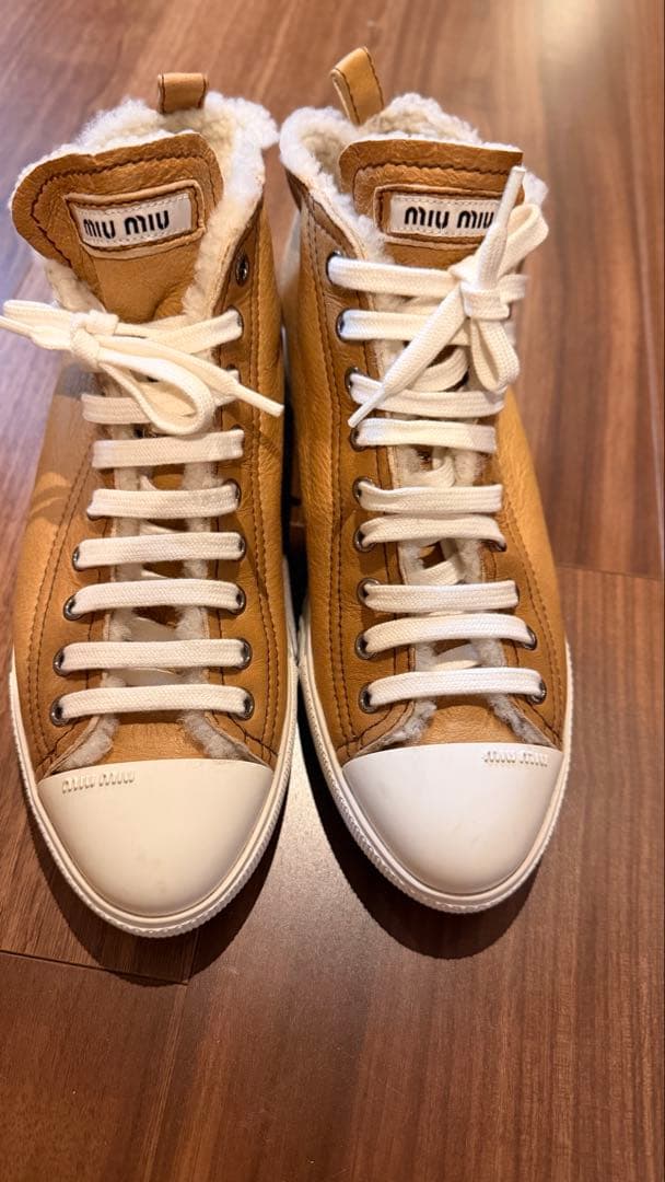 最終値下げ！ miu miu ベージュ ハイカットスニーカー