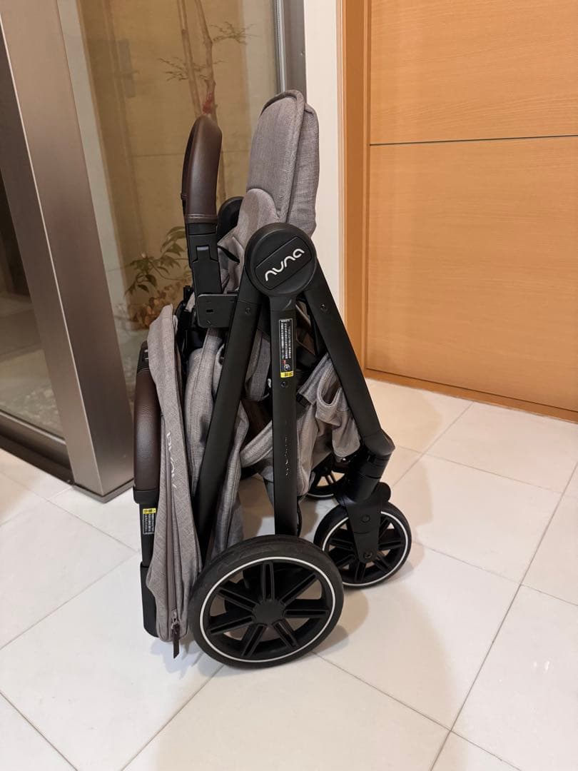 (早い者勝ち)nuna TRVL Ix ヌナトラベルラックス ベビーカーシーダー