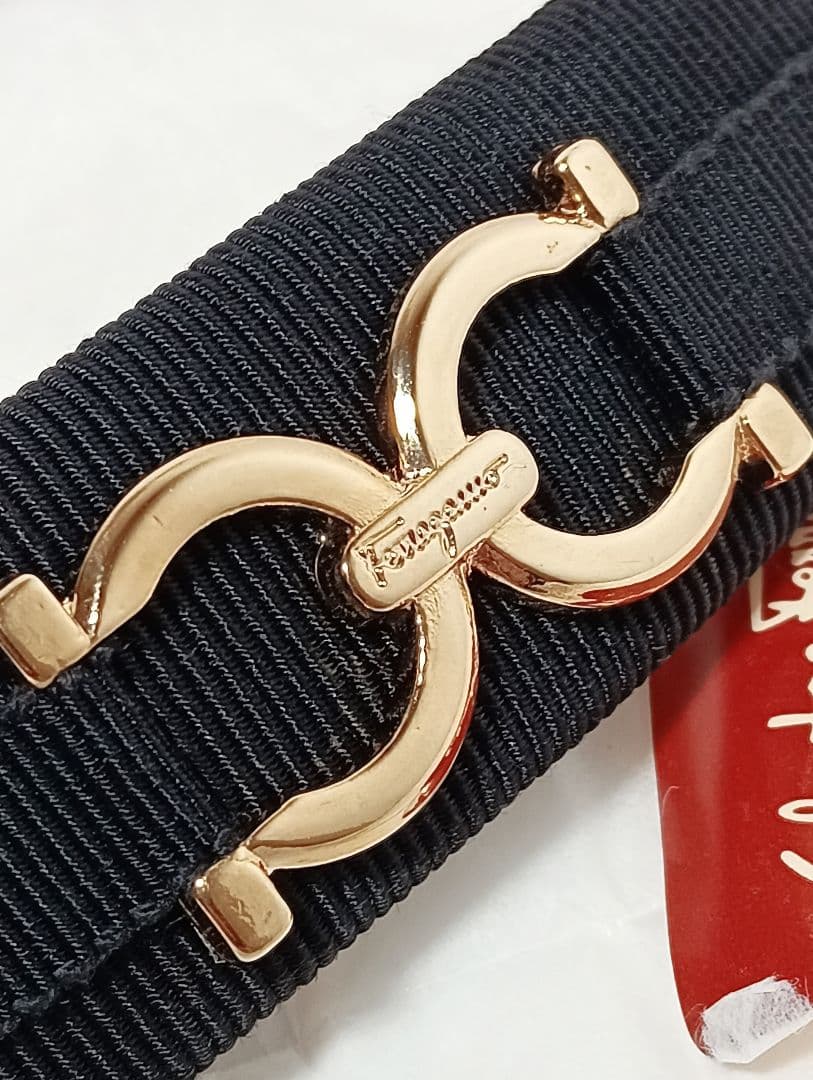 フェラガモ　Ferragamo　バレッタ　ブラック　ガンチーニ　髪留め