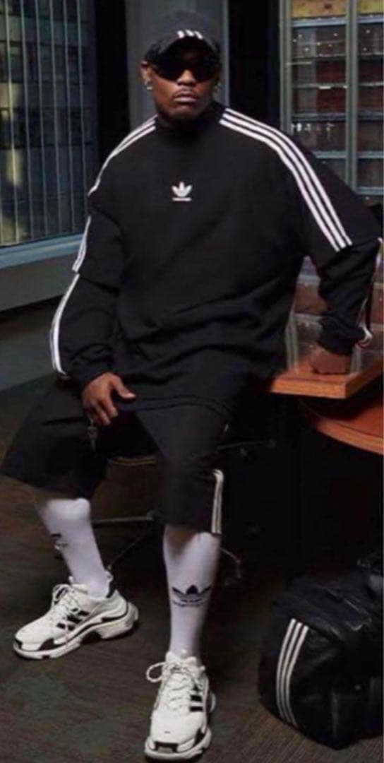 5 BALENCIAGA ADIDAS オーバーサイズスリーストライプスT