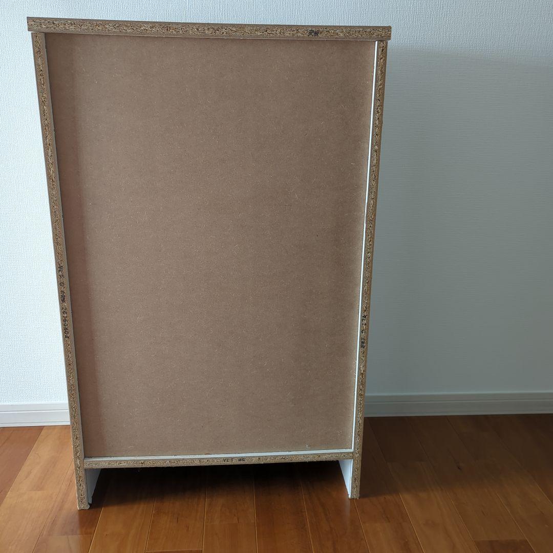 ホワイト木製キャビネット ガラス扉付き