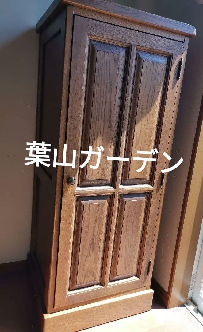 葉山ガーデン　本棚