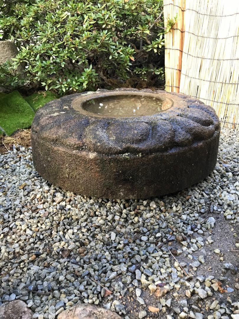 【丸型水鉢・蹲・手洗い鉢】庭石・置物・オブジェ・ガーデニング・バードバス・石鉢