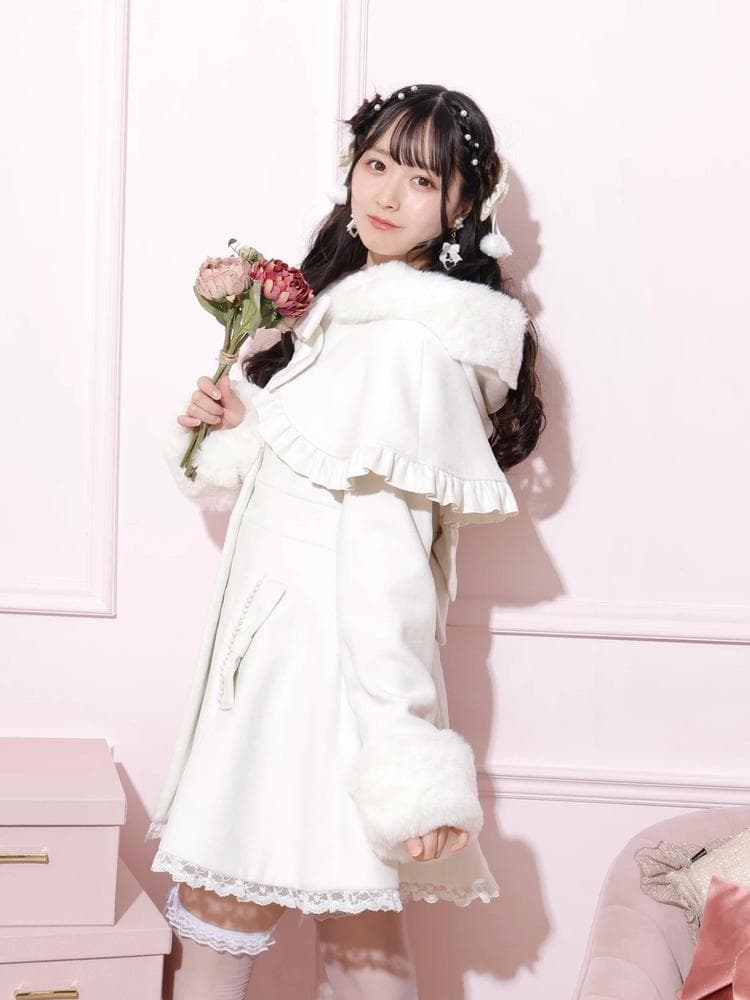 NOEMIE新品ドーリーフードケープフレアコート