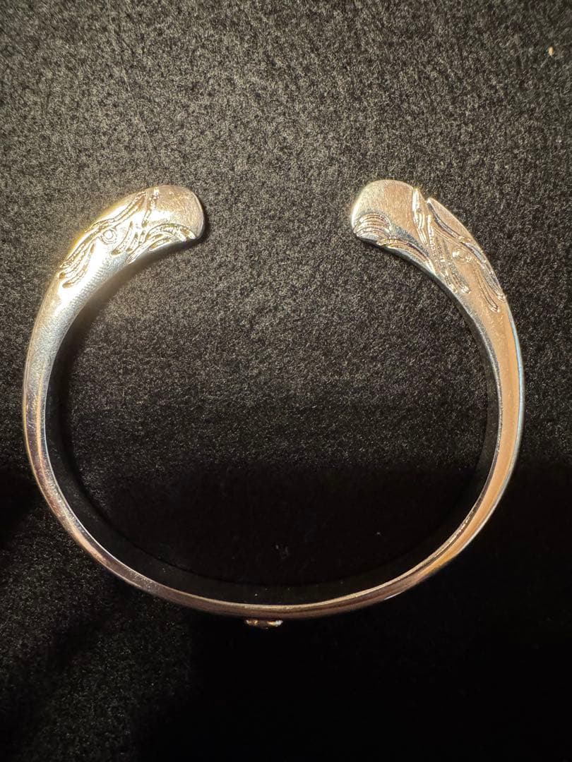 顔ブレス バングル メタル付き