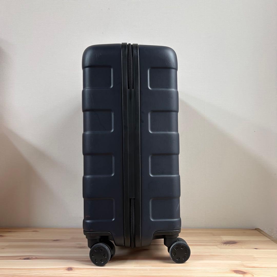無印良品　MUJI バーを自由に調節できるハードキャリーケース 36L ネイビー