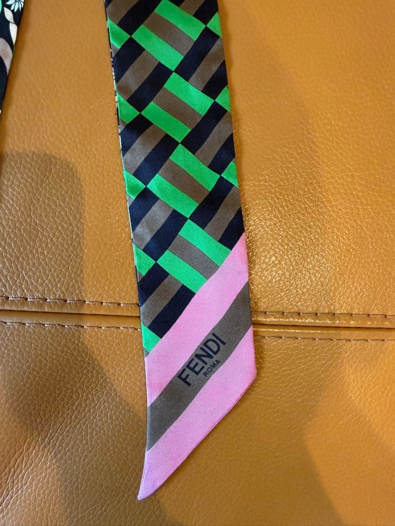 FENDI リバーシブル スカーフ