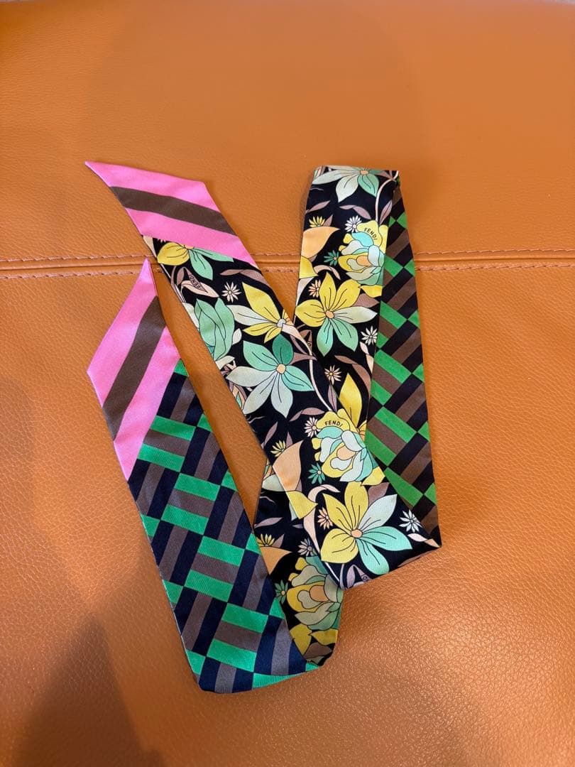 FENDI リバーシブル スカーフ