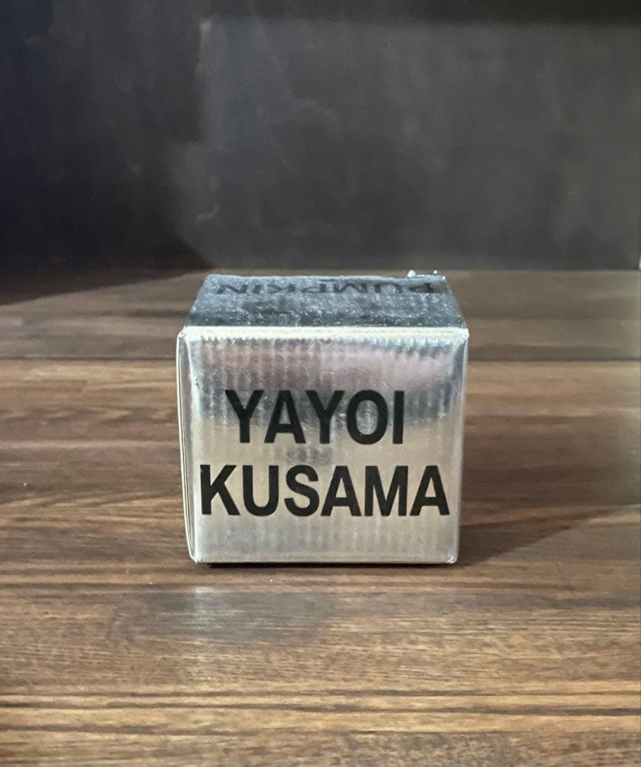 廃盤・草間彌生 かぼちゃ　パンプキン ペーパーウェイト