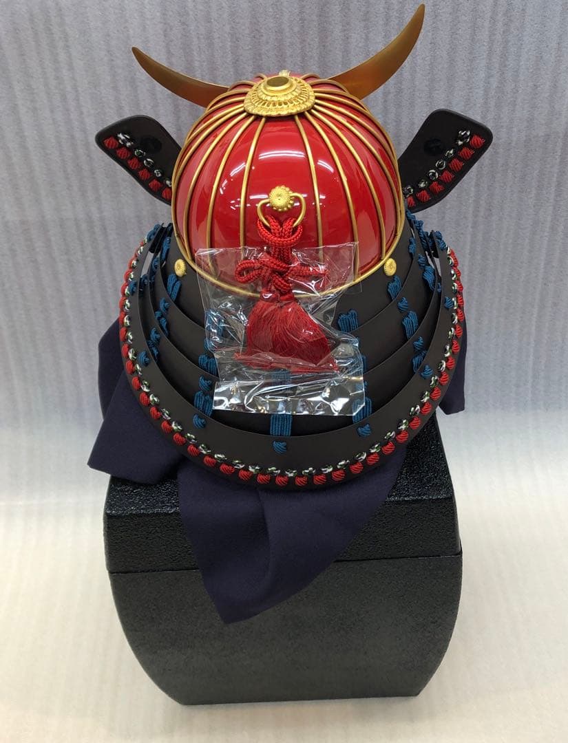 ニ武将samurai 赤備えトンボ　三日月兜　armor 五月人形