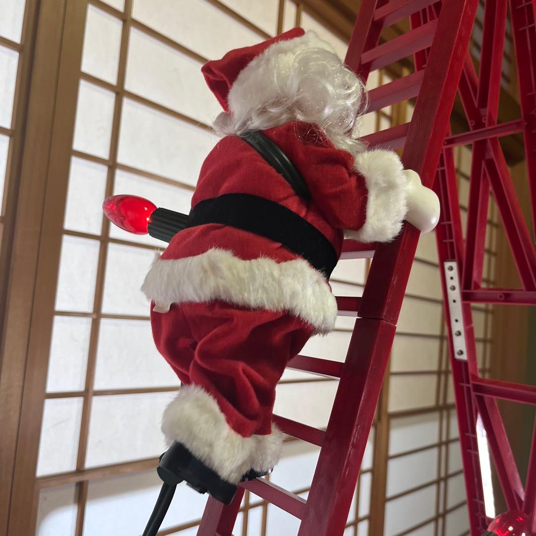 サンタさんが電動ではしごを上り下りします！ライト付き クリスマスソングも流れる