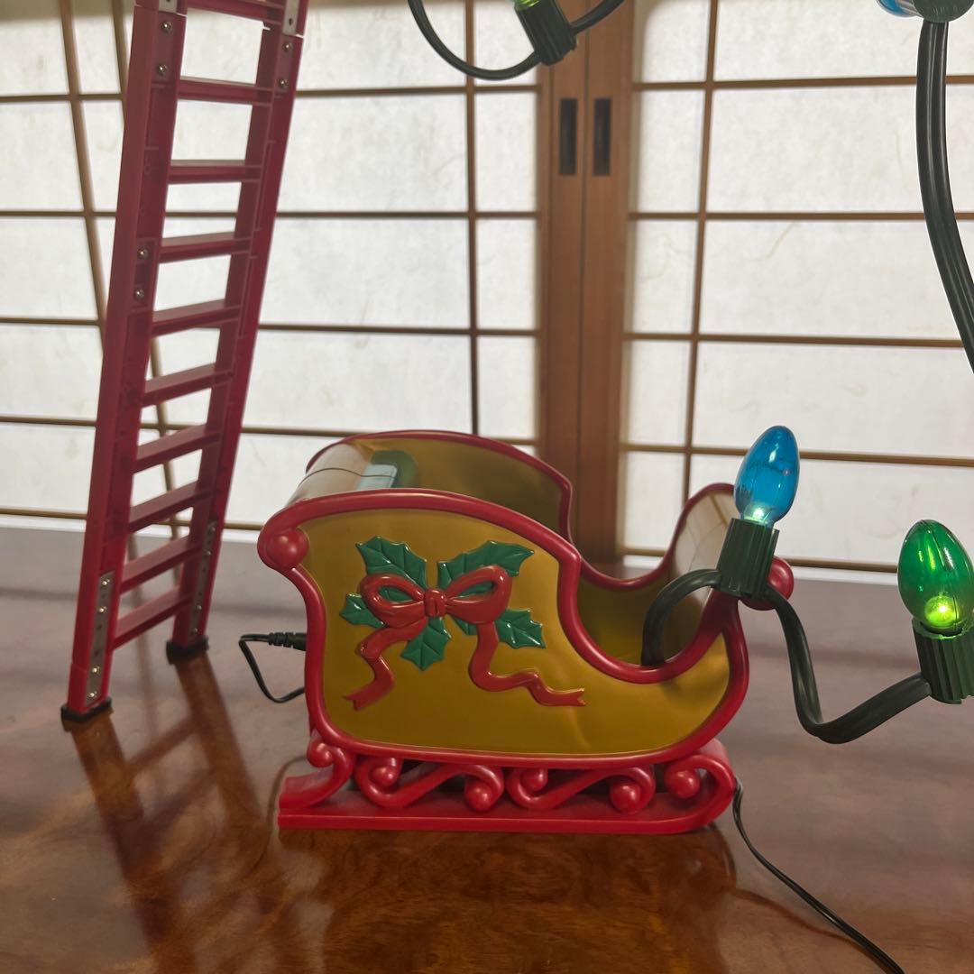 サンタさんが電動ではしごを上り下りします！ライト付き クリスマスソングも流れる