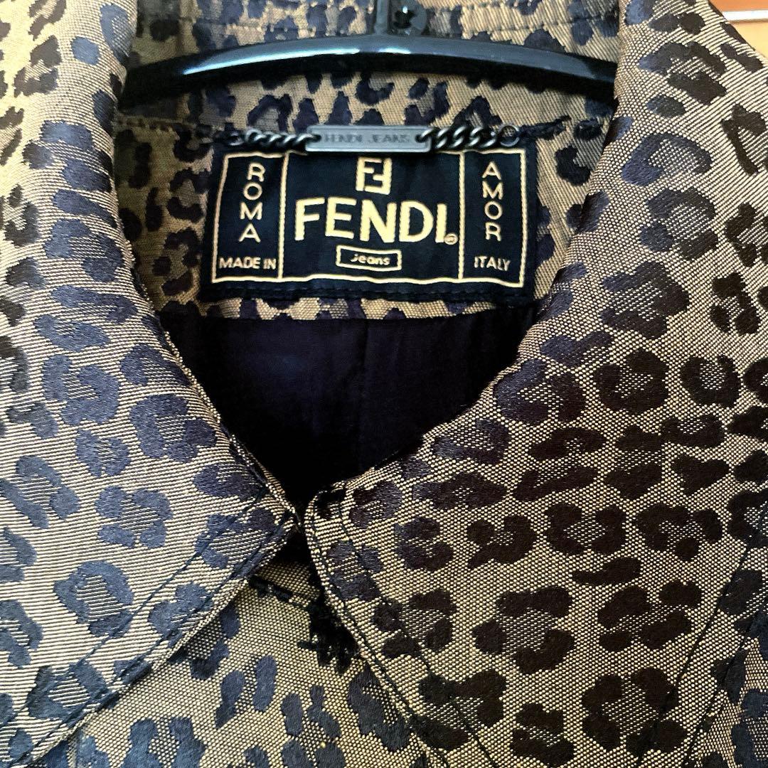 FENDIレオパード柄ジャケット