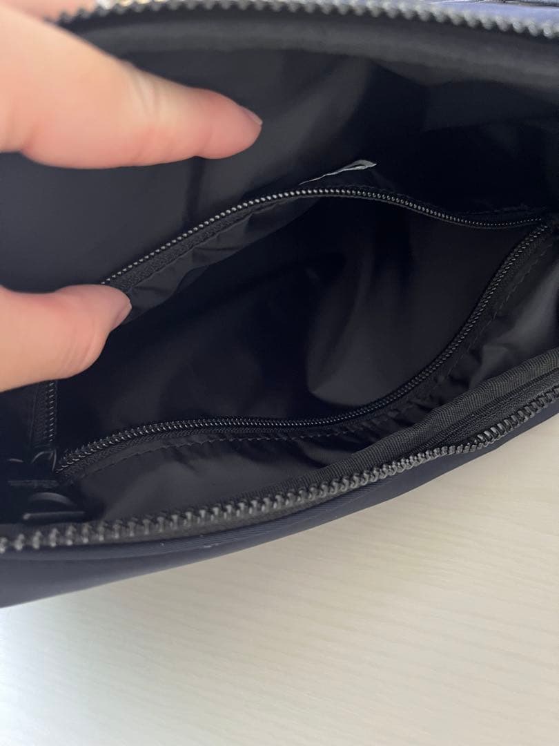 【美品】ONITSUKA TIGER メッセンジャーバッグ ネイビー 刺繍ロゴ