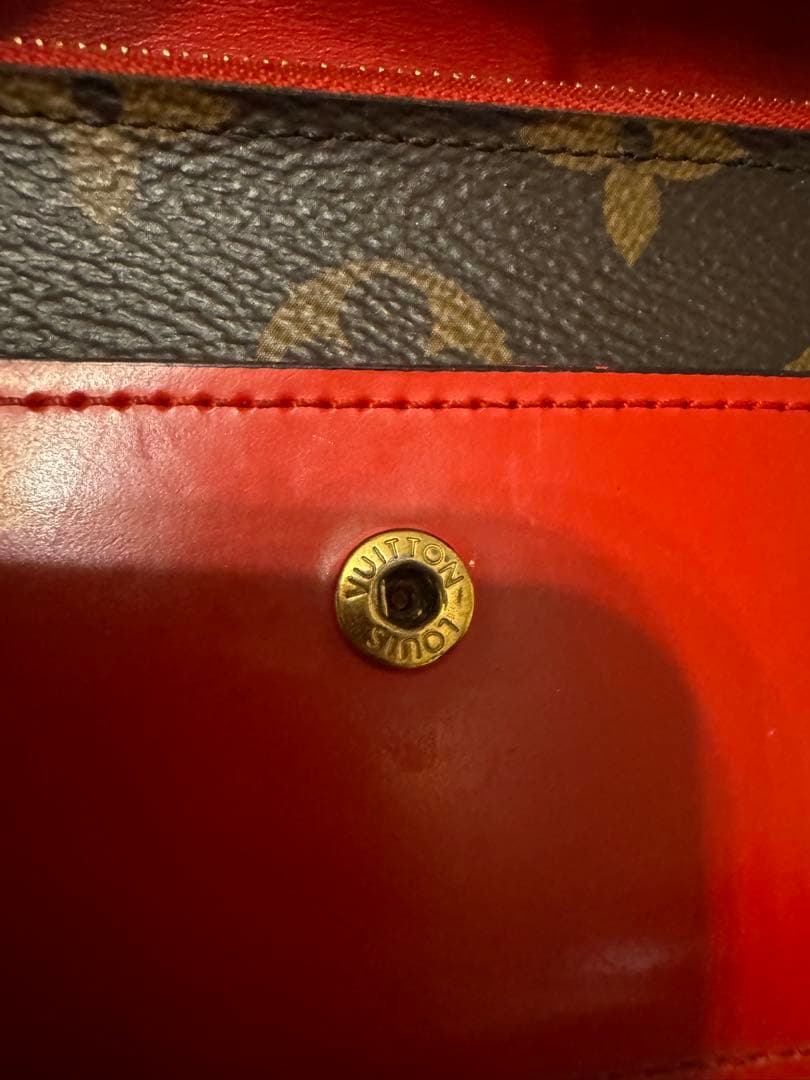 ルイヴィトン モノグラム 折り財布 南京錠