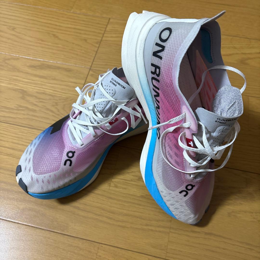 ON Cloudboom Strike 25.５cm