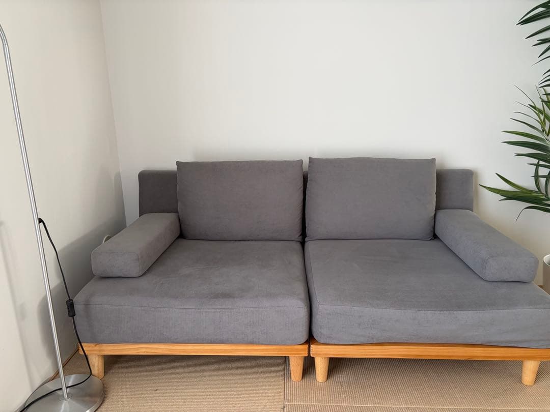 【美品】VENTOTA 2人掛け3人掛けソファ（北欧風・禁煙環境）