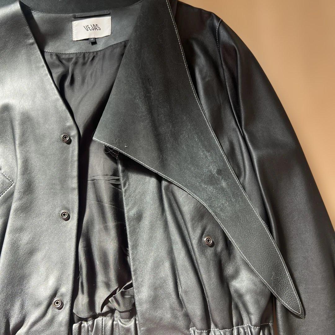 vejas レザー　スカーフ付き　ジャケット