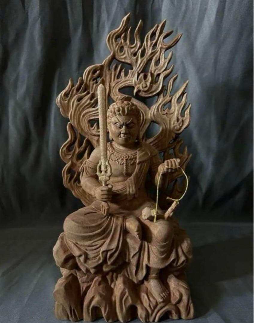 や*ん様 井波彫刻　仏教工芸品　総楠製　極上彫　木彫仏像　倶利伽羅不動明王座像