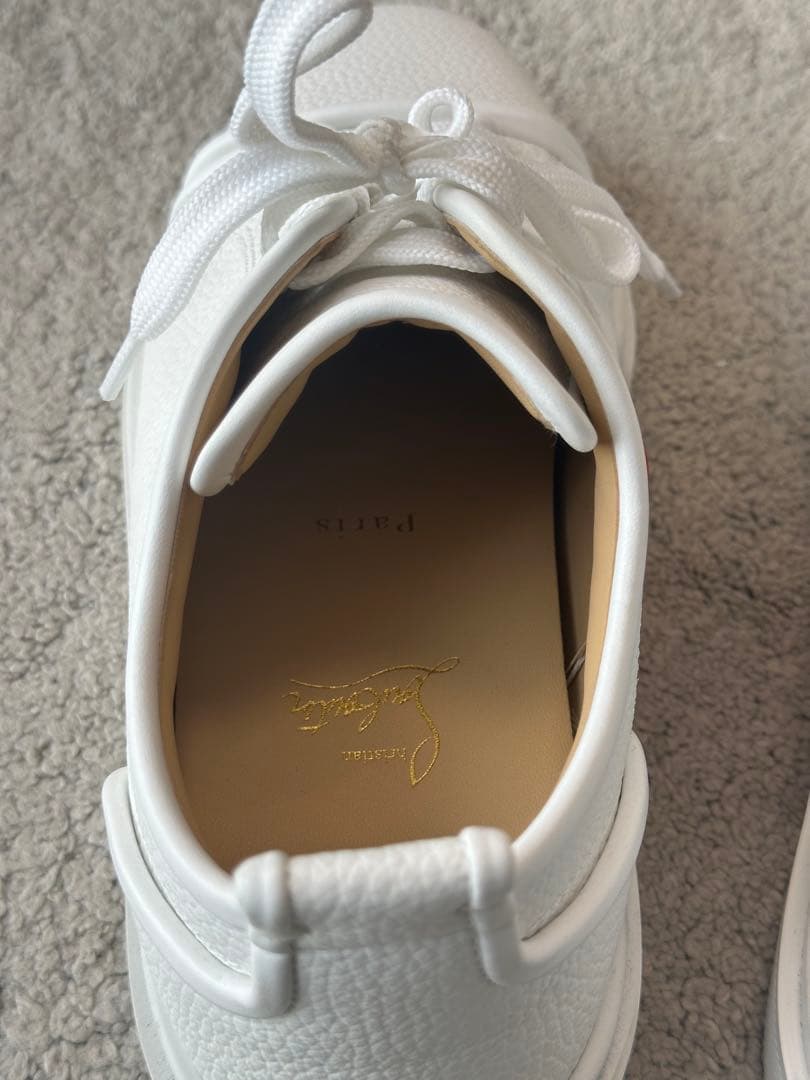 クリスチャン・ルブタン ホワイトスニーカー