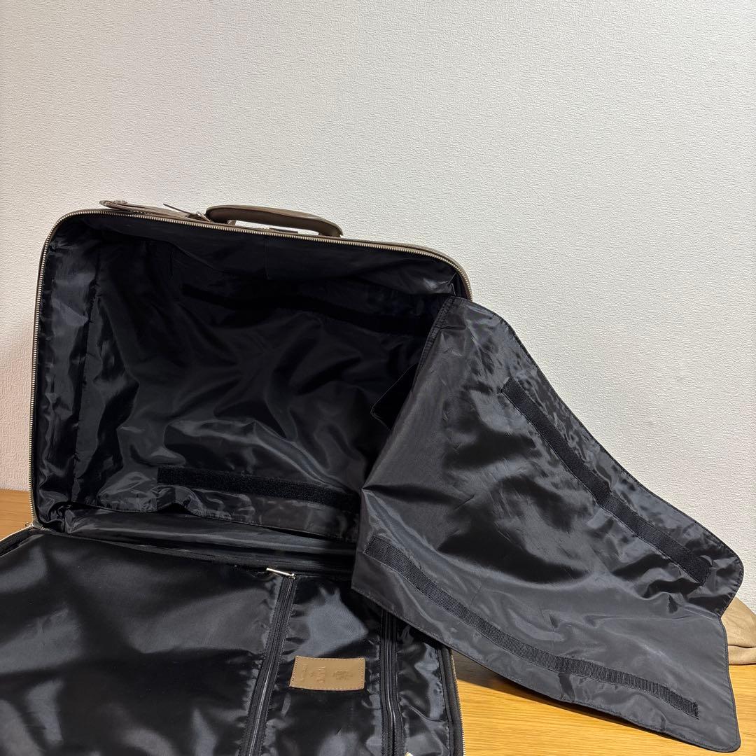 ユナイテッドアローズ　YUKINO キャリーバッグ　スーツケース　レザー