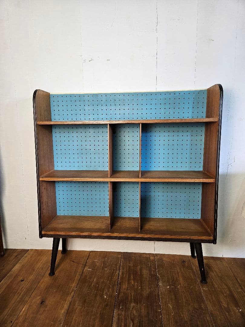 ジャパンヴィンテージ 昭和の古い飾り棚 ブックシェルフ 本棚 ラック 脚付き