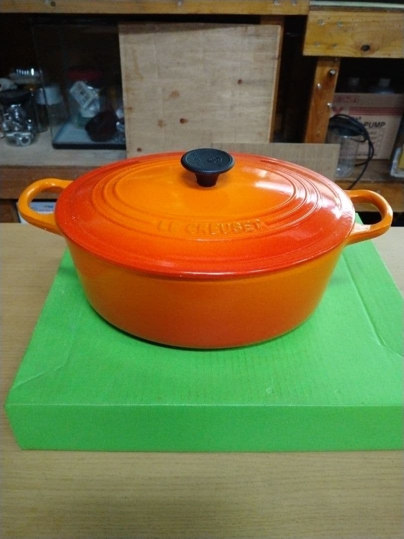 Le Creuset オレンジ オーバル鍋 25Cm