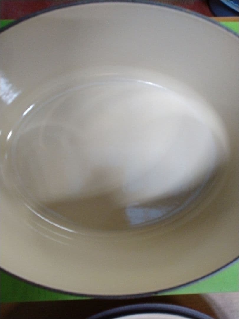 Le Creuset オレンジ オーバル鍋 25Cm