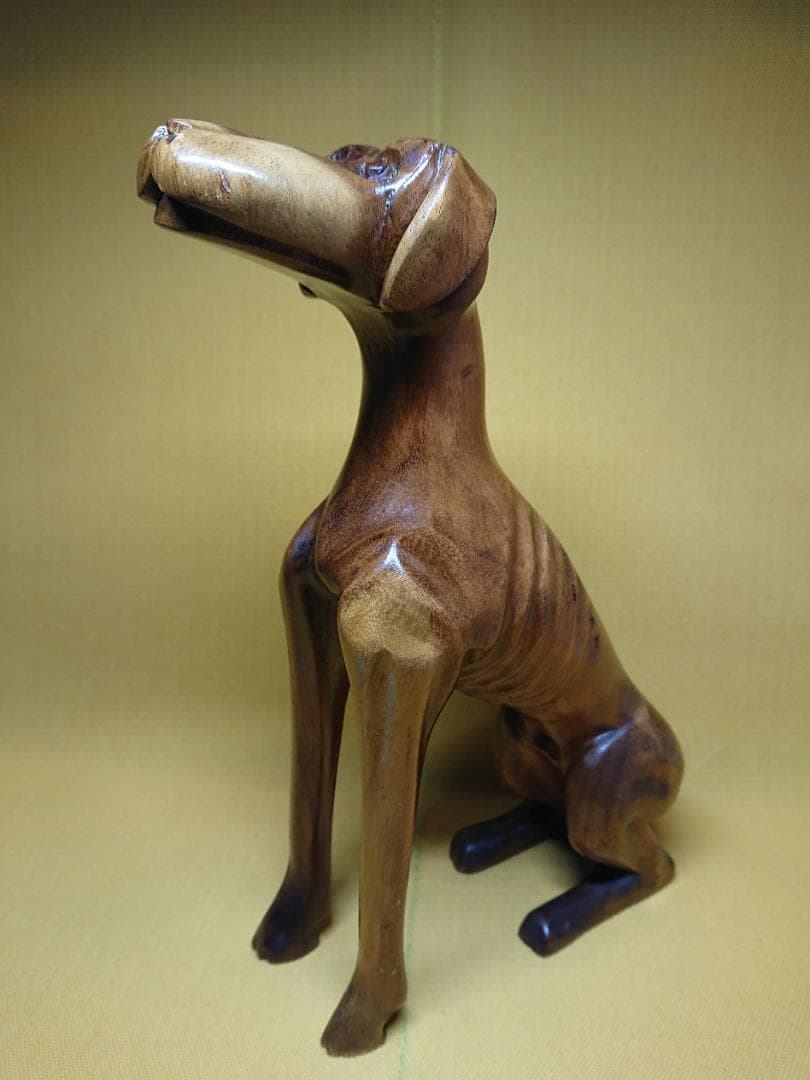 犬　木彫　グレーハウンド　オブジェ　置物　インテリア　工芸品　美術品　A2650