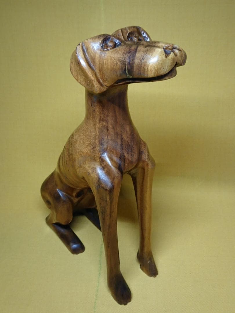 犬　木彫　グレーハウンド　オブジェ　置物　インテリア　工芸品　美術品　A2650