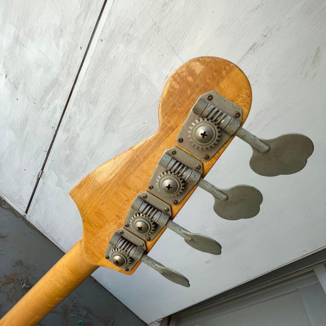 エレキベース サンバースト 4弦