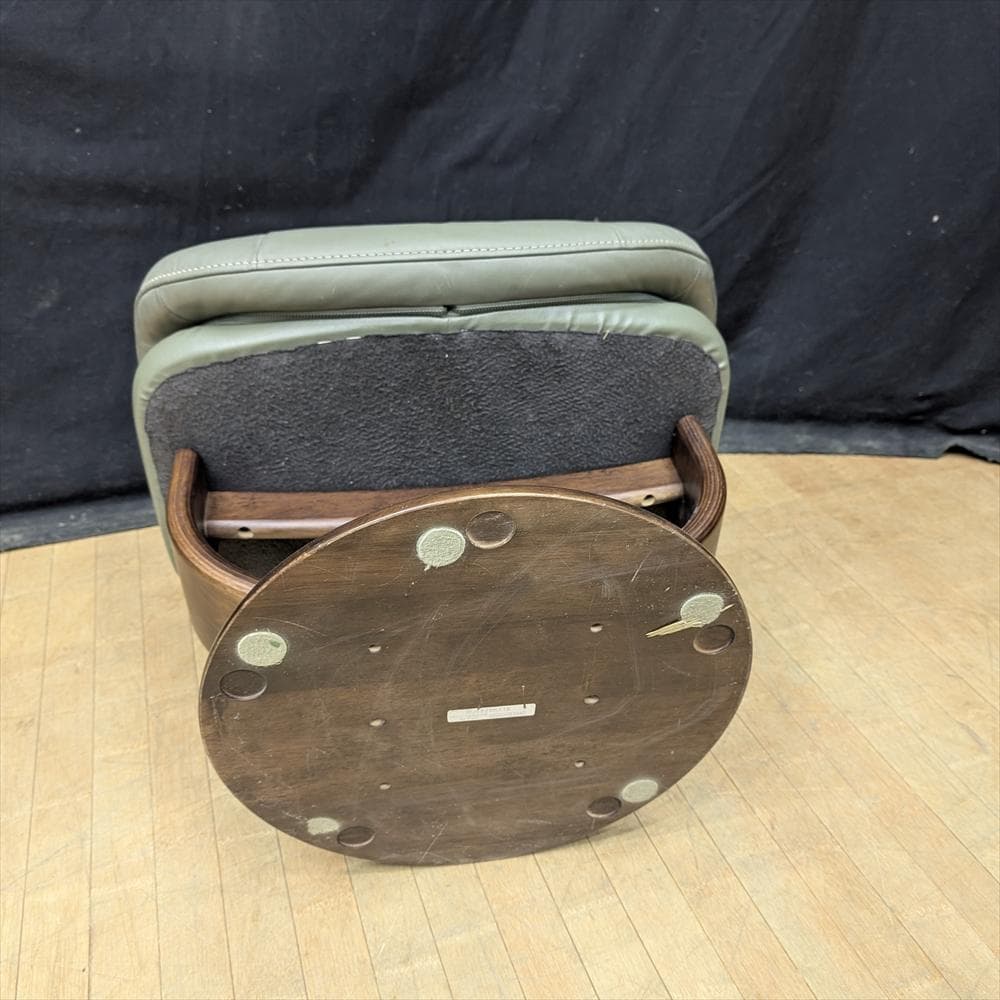 カリモク　本革　オットマン　スツール　腰掛け　ソファ　一人掛け　1P　リビング