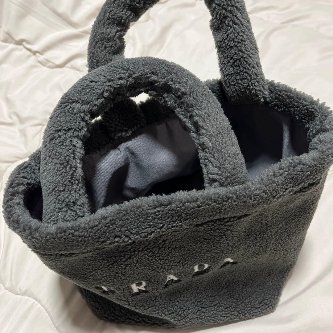 『*E様 PRADA もこもこトートバッグ ノベルティ　　グレー