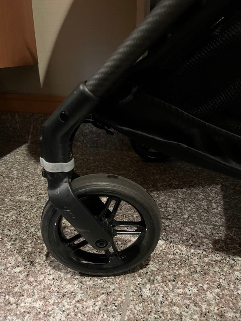 2024年サイベックス　メリオカーボン アーモンドベージュ　レインカバー付き