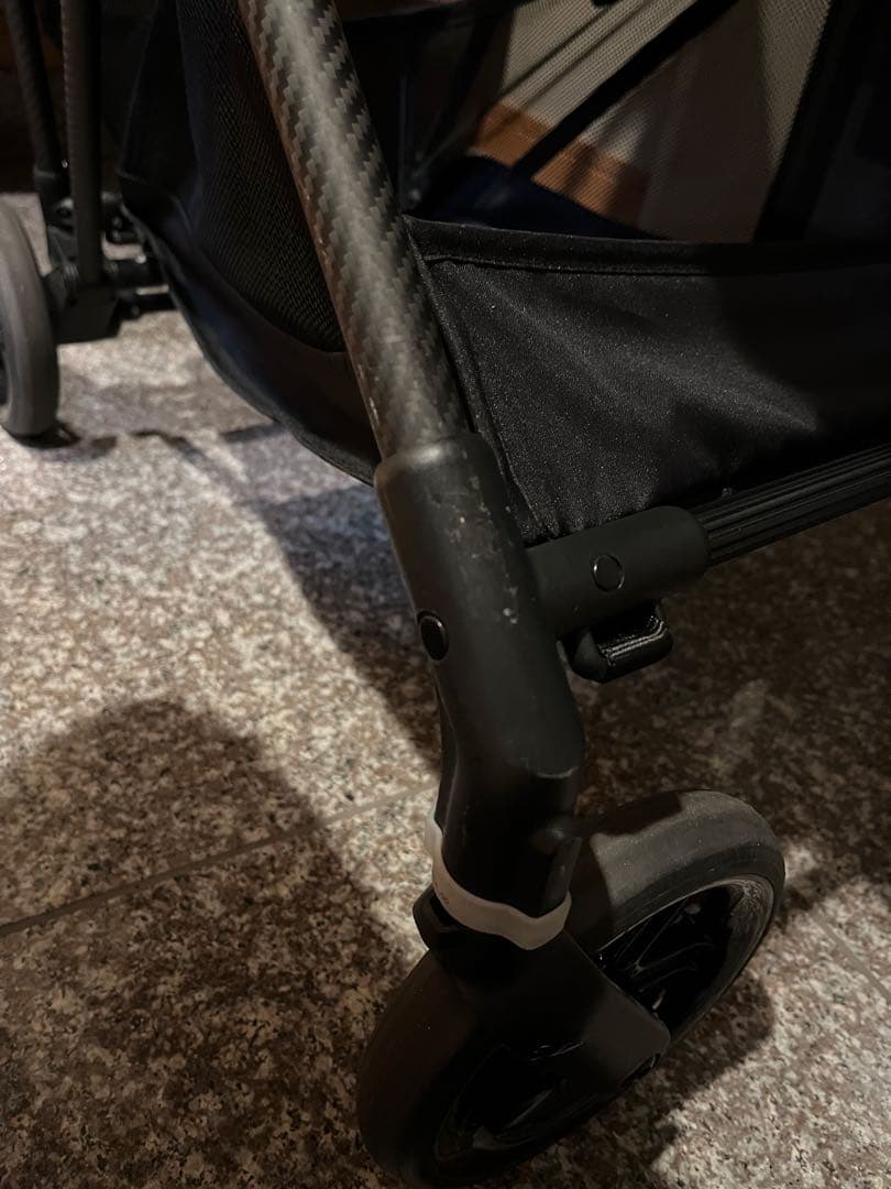 2024年サイベックス　メリオカーボン アーモンドベージュ　レインカバー付き