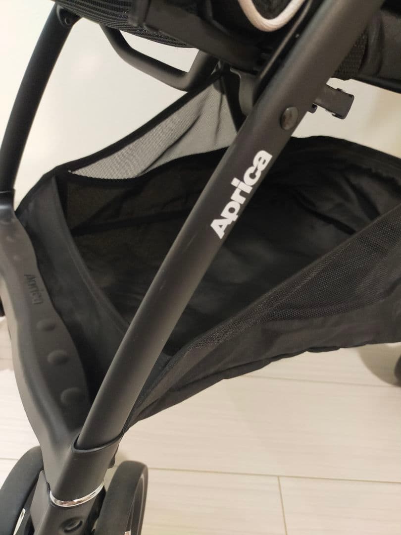 【美品】ApricaラクーナクッションフリープラスAB　ベージュ