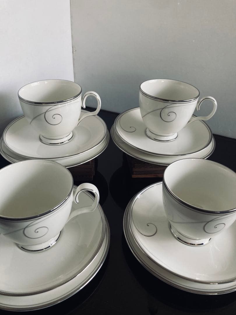 未使用◆ノリタケ　プラチナウェイブ　トリオ　4客セット12ピース