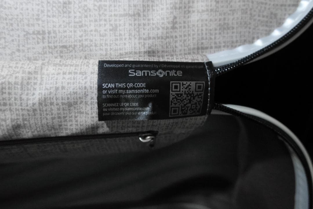 トッケイ　サムソナイト　シーライト スピナー75　オフホワイト容量94Ⅼ