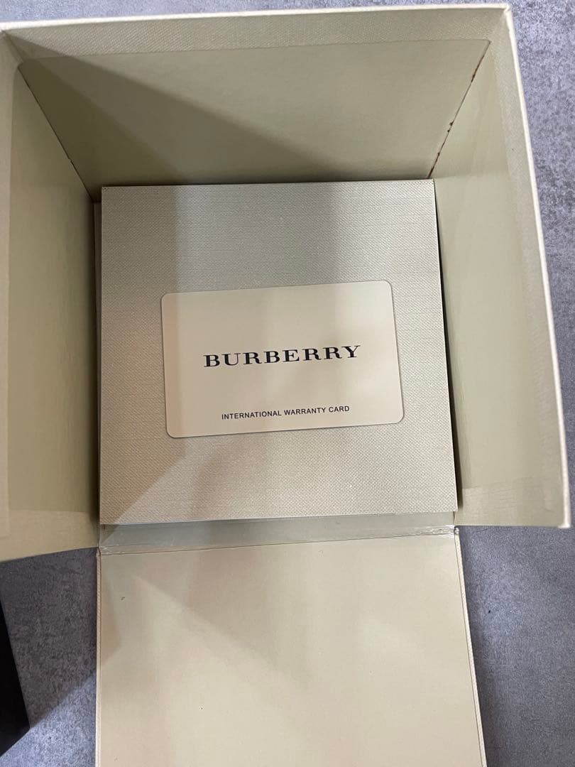 BURBERRY アナログ腕時計 ブラック/ホワイト　不動品
