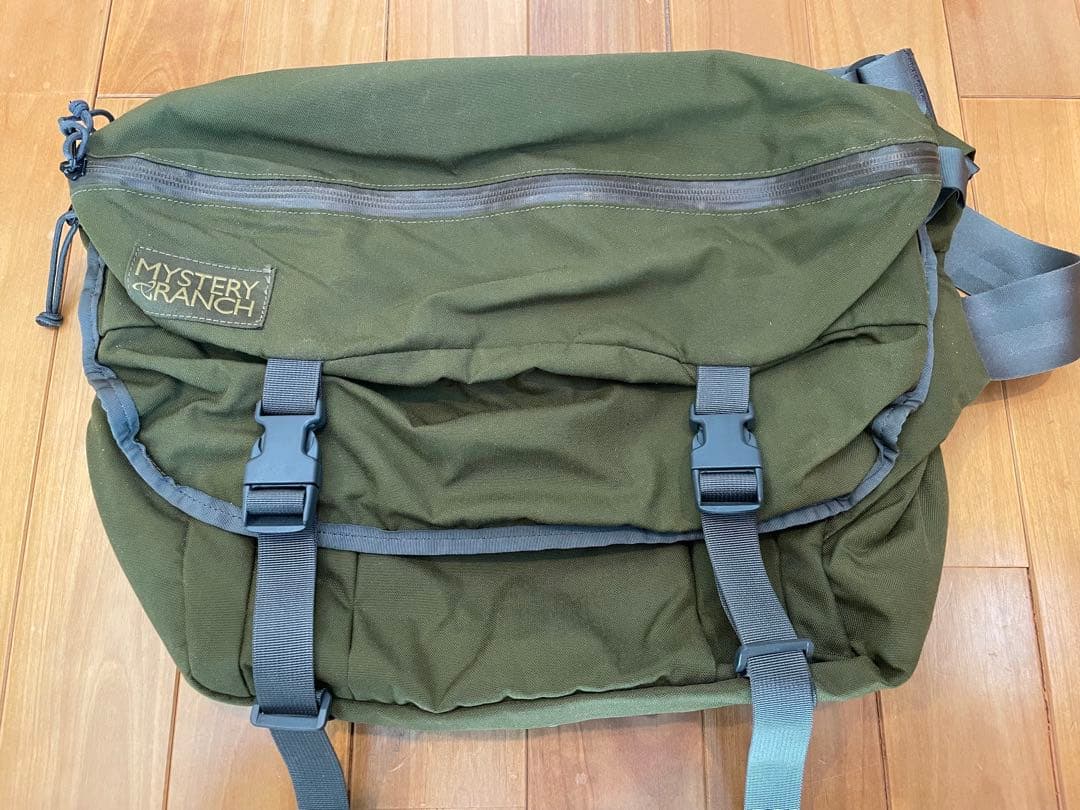 MYSTERY RANCH メッセンジャーバッグ インベーダー　オリーブグリーン