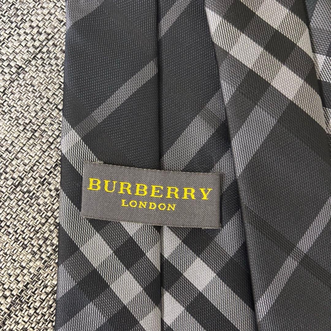 未使用品Burberry London ネクタイノバチェック グレー 刺繍ロゴ