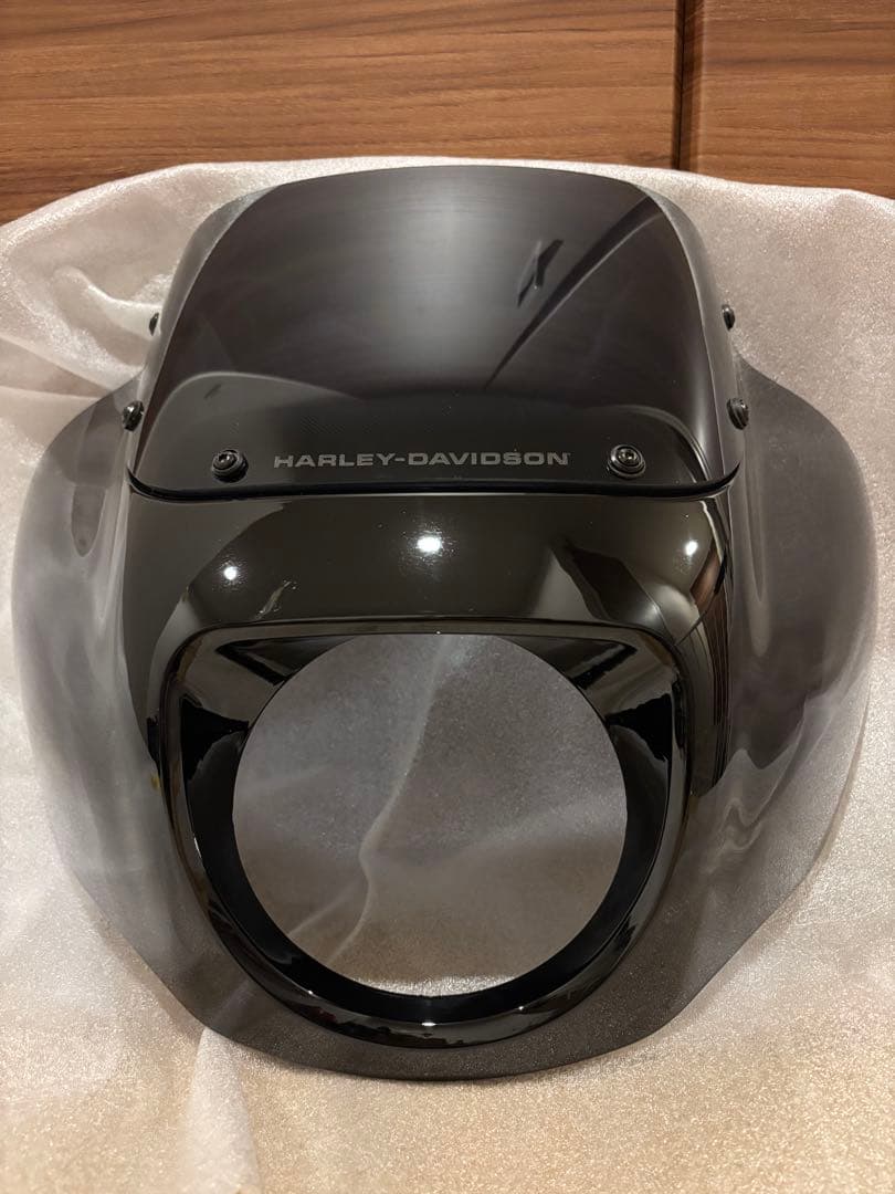 ハーレー純正 M8ソフテイル用 クォーターフェアリング ブラケット付き