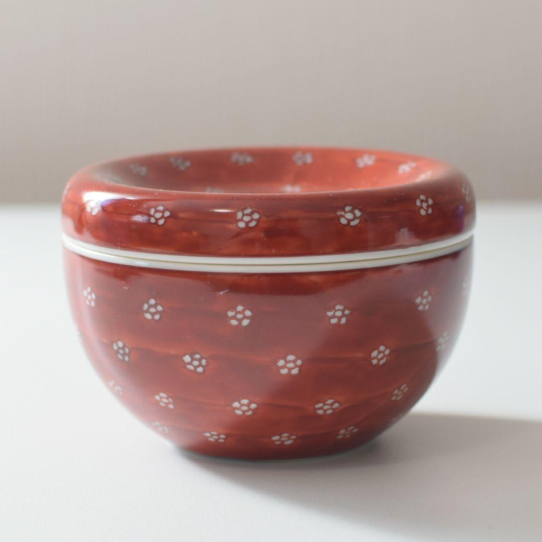 源右衛門 蓋物 赤絵梅地紋