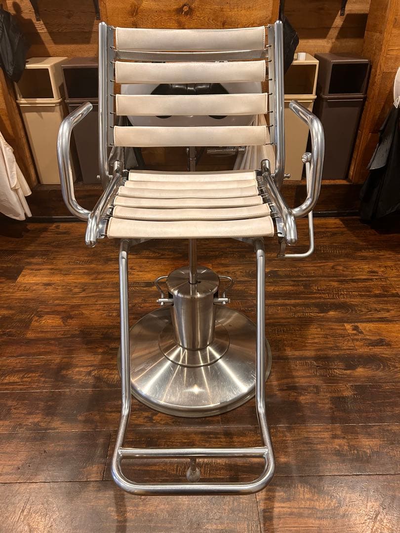 タカラベルモントBRIDGE美容室シャンプーイス高さ調整自在ホワイト白系