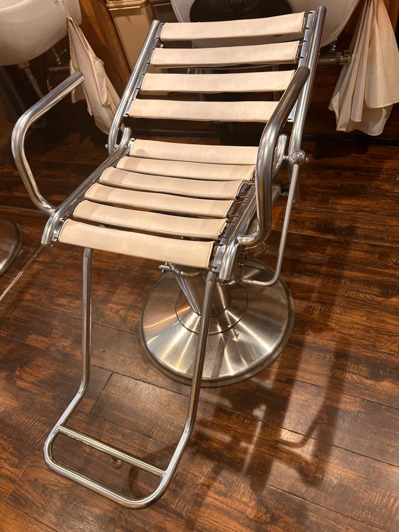 タカラベルモントBRIDGE美容室シャンプーイス高さ調整自在ホワイト白系