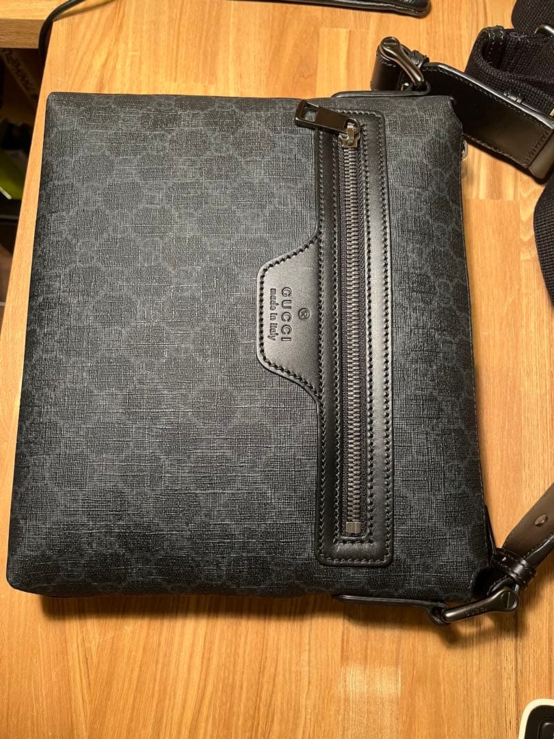 新品未使用品　GUCCI グッチ GGスプリーム　メッセンジャーバッグ