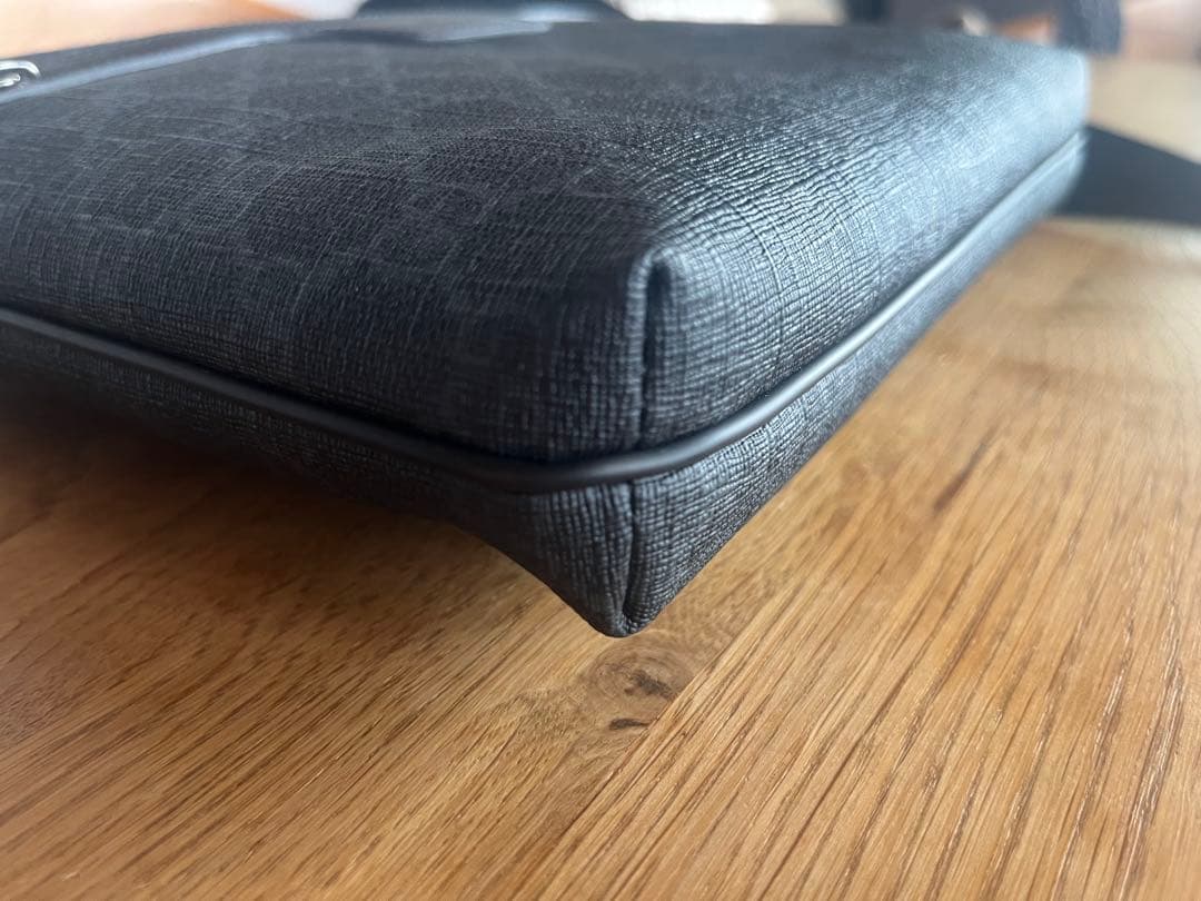 新品未使用品　GUCCI グッチ GGスプリーム　メッセンジャーバッグ