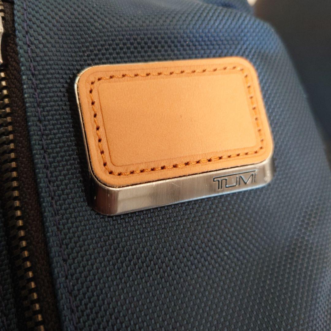 【正規品超美品】TUMI 232399NVYRE ケリー スリングバッグ
