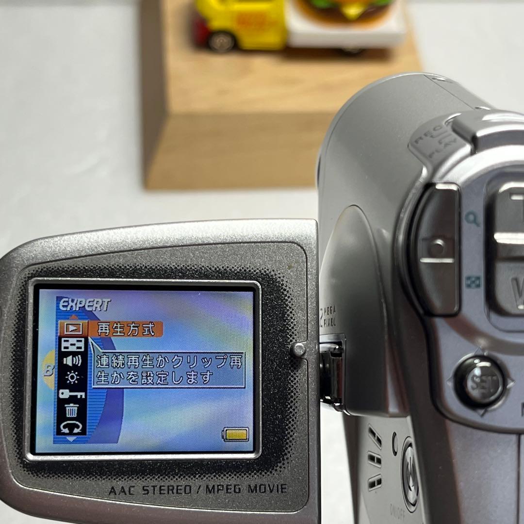 ☆美品☆SANYOデジタルムービーカメラXacti DMX-C1(S)人気稀少品
