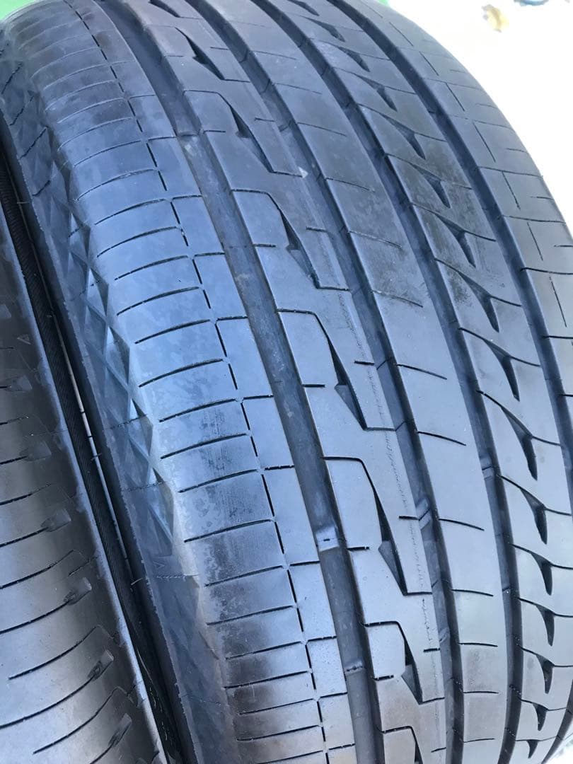 255/40 R19 BRIDGESTONE REGNO ラジアルタイヤ